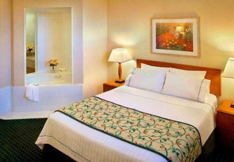 Fairfield Inn & Suites By Marriott Edison - South Plainfield Εξωτερικό φωτογραφία