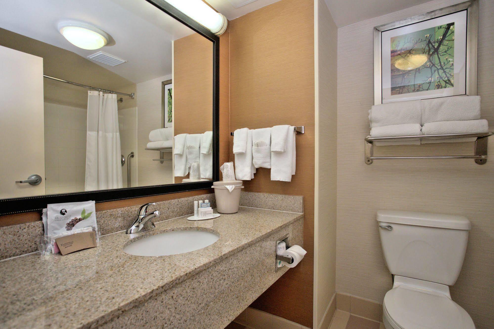 Fairfield Inn & Suites By Marriott Edison - South Plainfield Εξωτερικό φωτογραφία